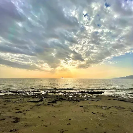 Aura Seaside Afrathias Tatil Evi