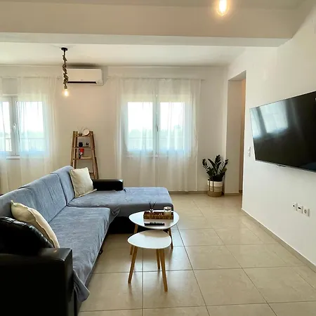 Holiday home Aura Seaside Afrathias *